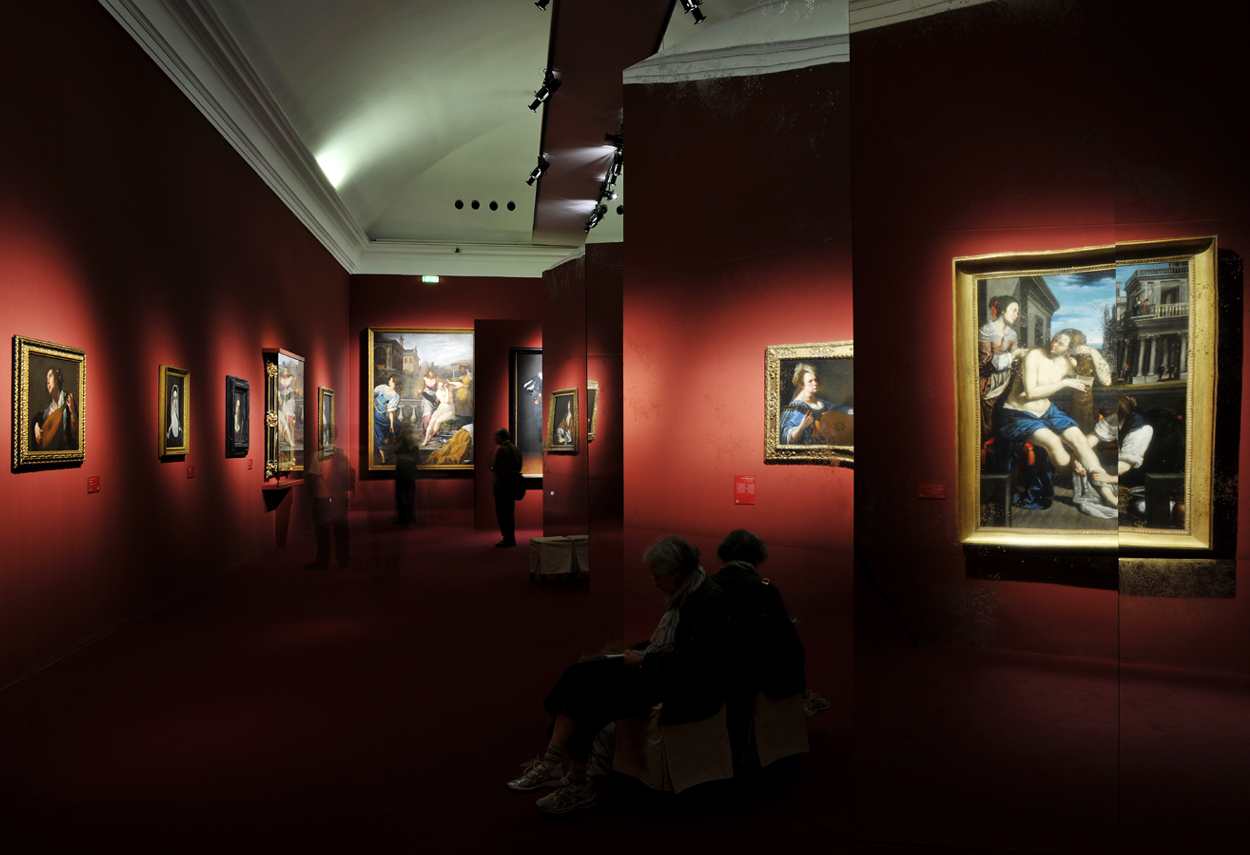 Royal Palace Artemisia Gentileschi Exhibition itinerary - museum lighting design