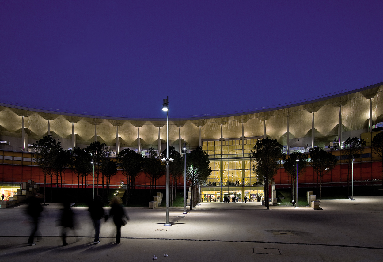 The main entrance with night lighting